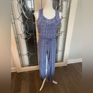 Blue and White Sleeveless Jumpsuit